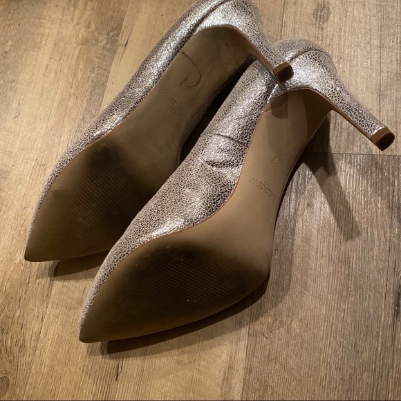 EUC J Crew Stilettos - Picture 4 of 8